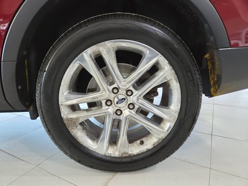 Used 2016 Ford Explorer XLT w/ Equipment Group 202A AWD/4WD image 11