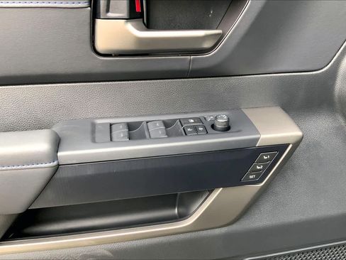 New 2026 Toyota Tundra Platinum AWD/4WD image 18