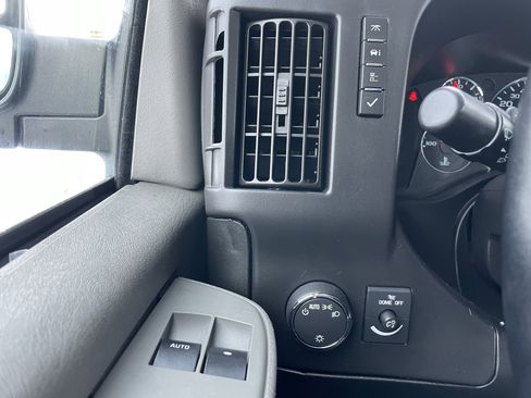 Used 2021 Chevrolet Express 2500 w/ Driver Convenience Package image 12