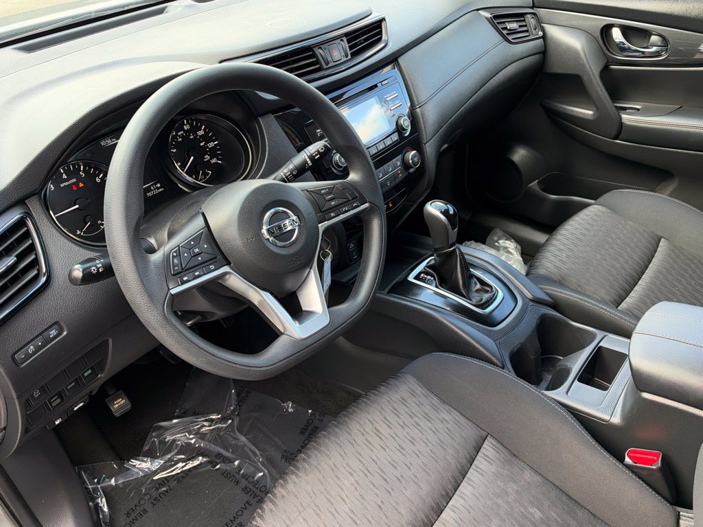Used 2017 Nissan Rogue S AWD/4WD image 13