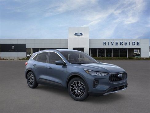 New 2026 Ford Escape SE image 7