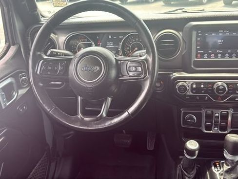 Used 2021 Jeep Gladiator Sport AWD/4WD image 26