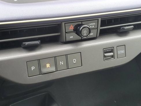 New 2026 Nissan Leaf Platinum+ w/ Illuminated Package FWD image 20