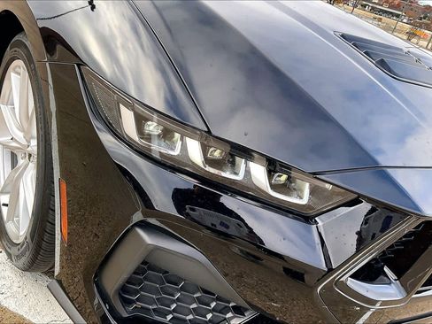 Used 2024 Ford Mustang GT Premium image 29