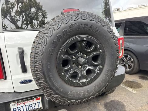 Used 2022 Ford Bronco Wildtrak image 12