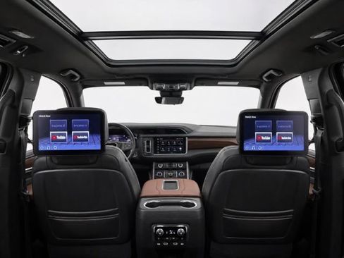 Used 2023 GMC Yukon XL Denali Ultimate w/ LPO, Floor Liner Package AWD/4WD image 23