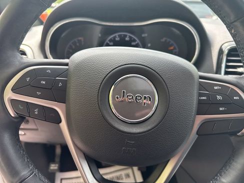 Used 2019 Jeep Grand Cherokee Limited AWD/4WD image 28