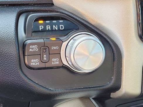 Used 2019 RAM 1500 Laramie AWD/4WD image 15