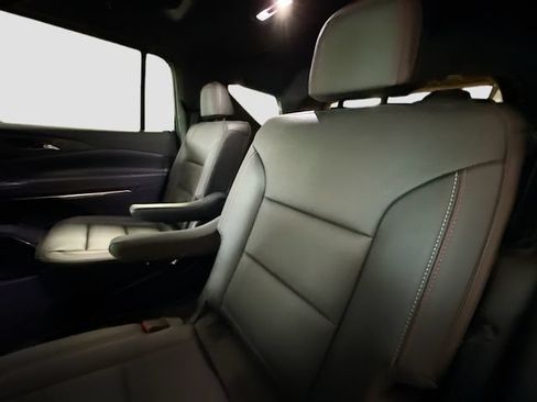 New 2026 Chevrolet Traverse Z71 w/ Enhanced Driving Package AWD/4WD image 24
