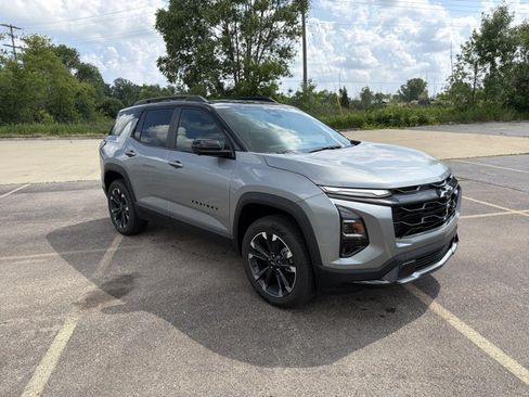New 2026 Chevrolet Equinox RS w/ Convenience Package III AWD/4WD image 3