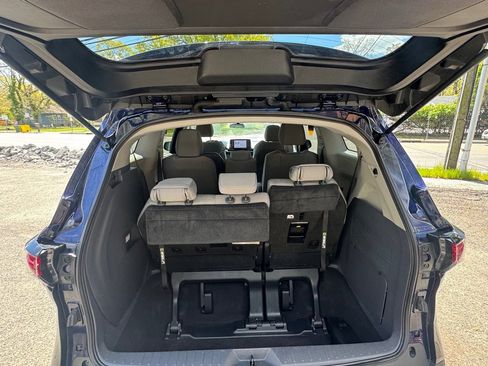 Used 2022 Toyota Sienna LE AWD/4WD image 9