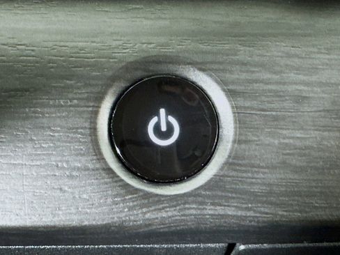 Used 2024 Nissan Ariya AWD image 24