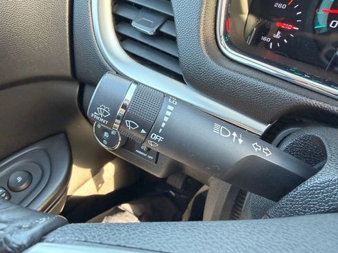 Used 2013 Chevrolet Traverse LT FWD image 12