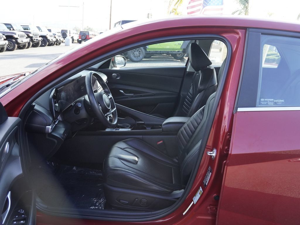 Used 2024 Hyundai Elantra Limited FWD image 29