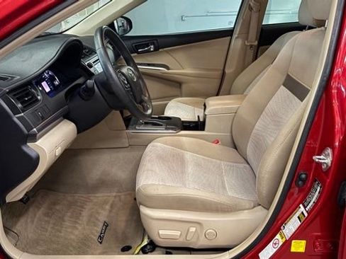 Used 2013 Toyota Camry XLE FWD image 14