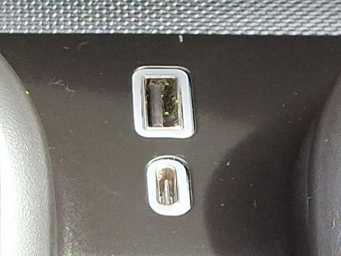 Used 2023 GMC Sierra 1500 AT4X image 25