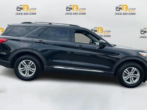 Used 2020 Ford Explorer XLT w/ Equipment Group 202A AWD/4WD image 4