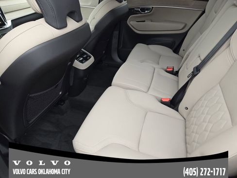 New 2026 Volvo XC90 B6 Plus w/ Protection Package Premier image 28