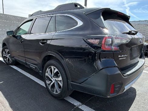 Used 2022 Subaru Outback Limited image 3