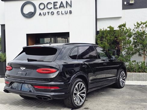 Used 2023 Bentley Bentayga Extended Wheelbase image 9
