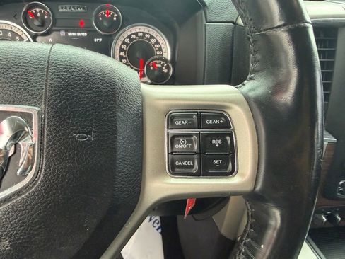 Used 2019 RAM 1500 Laramie AWD/4WD image 16