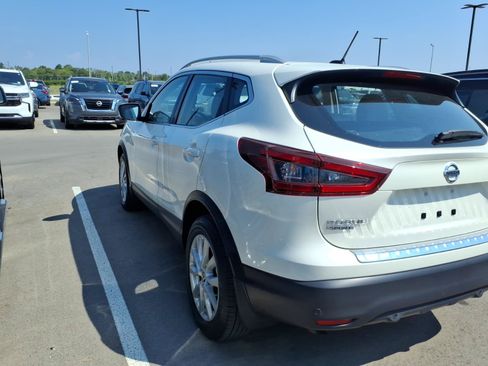 Used 2022 Nissan Rogue Sport SV w/ Technology Package AWD/4WD image 4