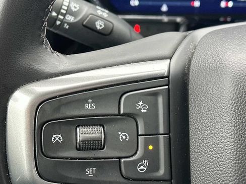 Used 2023 Chevrolet Silverado 1500 LT AWD/4WD image 17