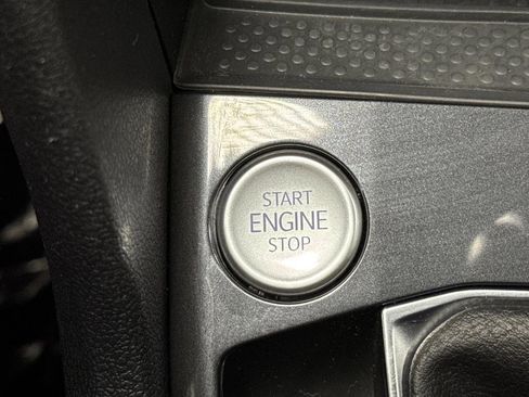 Used 2024 Volkswagen Tiguan SEL R-Line image 23