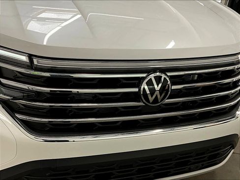 New 2026 Volkswagen Atlas SE image 32