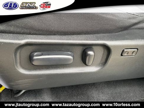 Used 2021 Toyota Tacoma TRD Off-Road w/ Technology Package AWD/4WD image 12