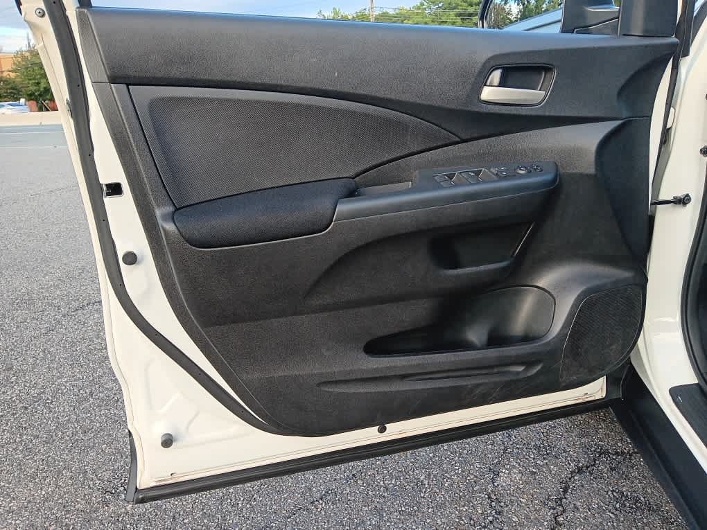 Used 2016 Honda CR-V SE image 28