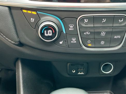 Used 2023 Chevrolet Traverse Premier w/ Redline Edition image 21