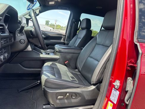 Used 2022 Chevrolet Tahoe RST w/ Sport Performance Package AWD/4WD image 15