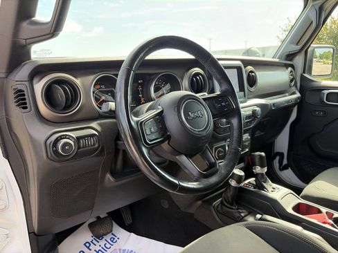 Used 2018 Jeep Wrangler Unlimited Sport S AWD/4WD image 45