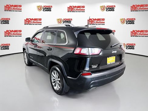 Used 2021 Jeep Cherokee Latitude Lux w/ Comfort/Convenience Group AWD/4WD image 2