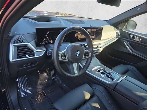 Used 2026 BMW X5 xDrive40i w/ M Sport Package AWD/4WD image 16