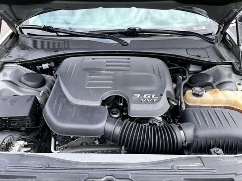 Used 2018 Chrysler 300 Limited w/ Safetytec Plus Group AWD/4WD image 10