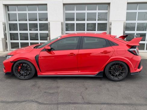 Used 2018 Honda Civic Type R image 3