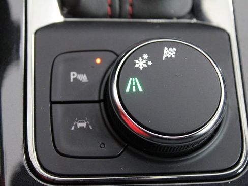 Used 2025 Chevrolet Blazer RS image 42