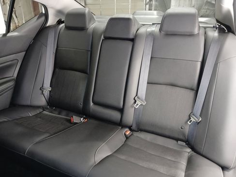 Used 2020 Nissan Altima 2.0 Platinum FWD image 12