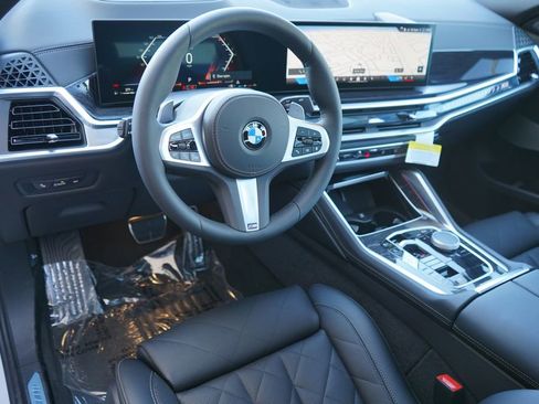 New 2026 BMW X6 xDrive40i w/ Climate Comfort Package image 12