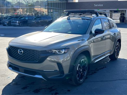 Used 2025 MAZDA CX-50 Meridian Edition w/ Apex Package image 2