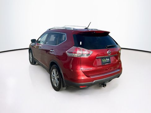 Used 2016 Nissan Rogue SV w/ SV Family Package FWD image 5
