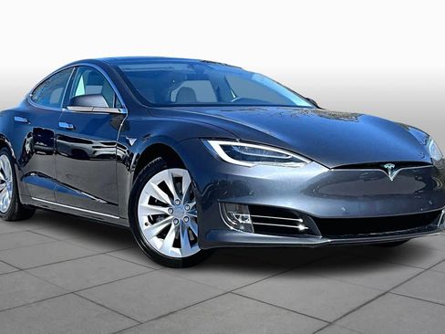Used 2018 Tesla Model S 75D image 3