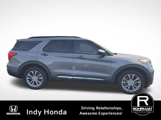 Used 2021 Ford Explorer XLT w/ Equipment Group 202A AWD/4WD image 11