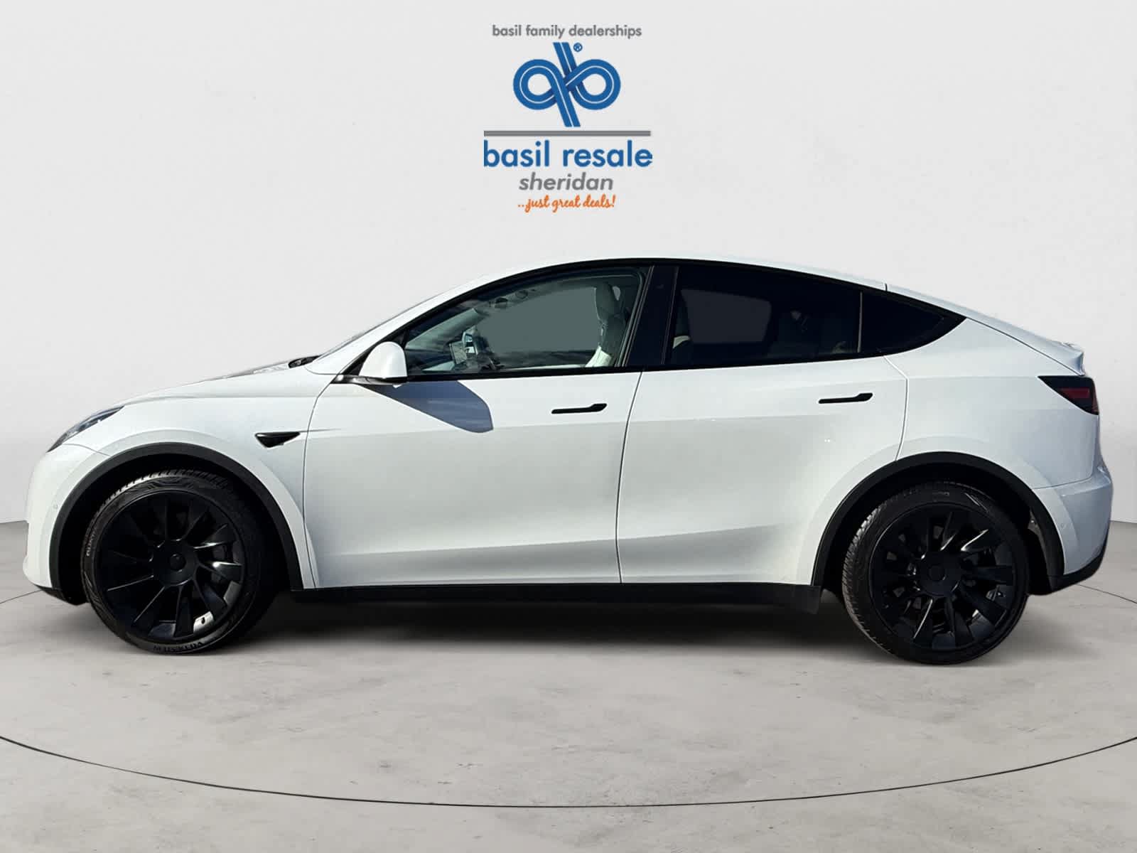 Used 2021 Tesla Model Y Long Range AWD/4WD image 3