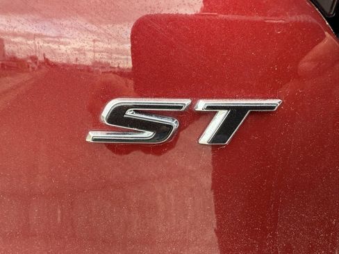 Used 2023 Buick Encore GX Select w/ Sport Touring Package image 34