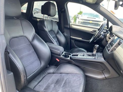 Used 2017 Porsche Macan GTS image 22