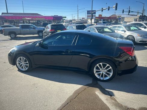 Used 2009 Nissan Altima 3.5 SE w/ Premium Pkg image 6