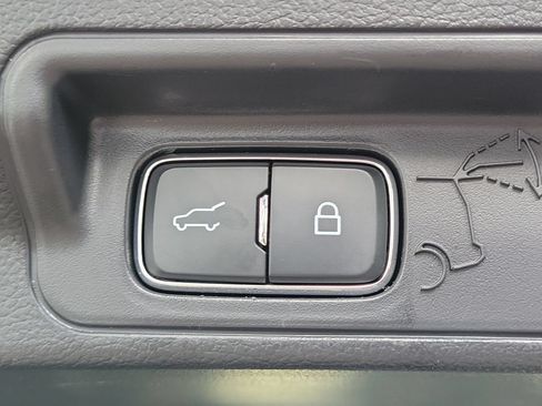 Used 2025 Ford Explorer ST-Line AWD/4WD image 12